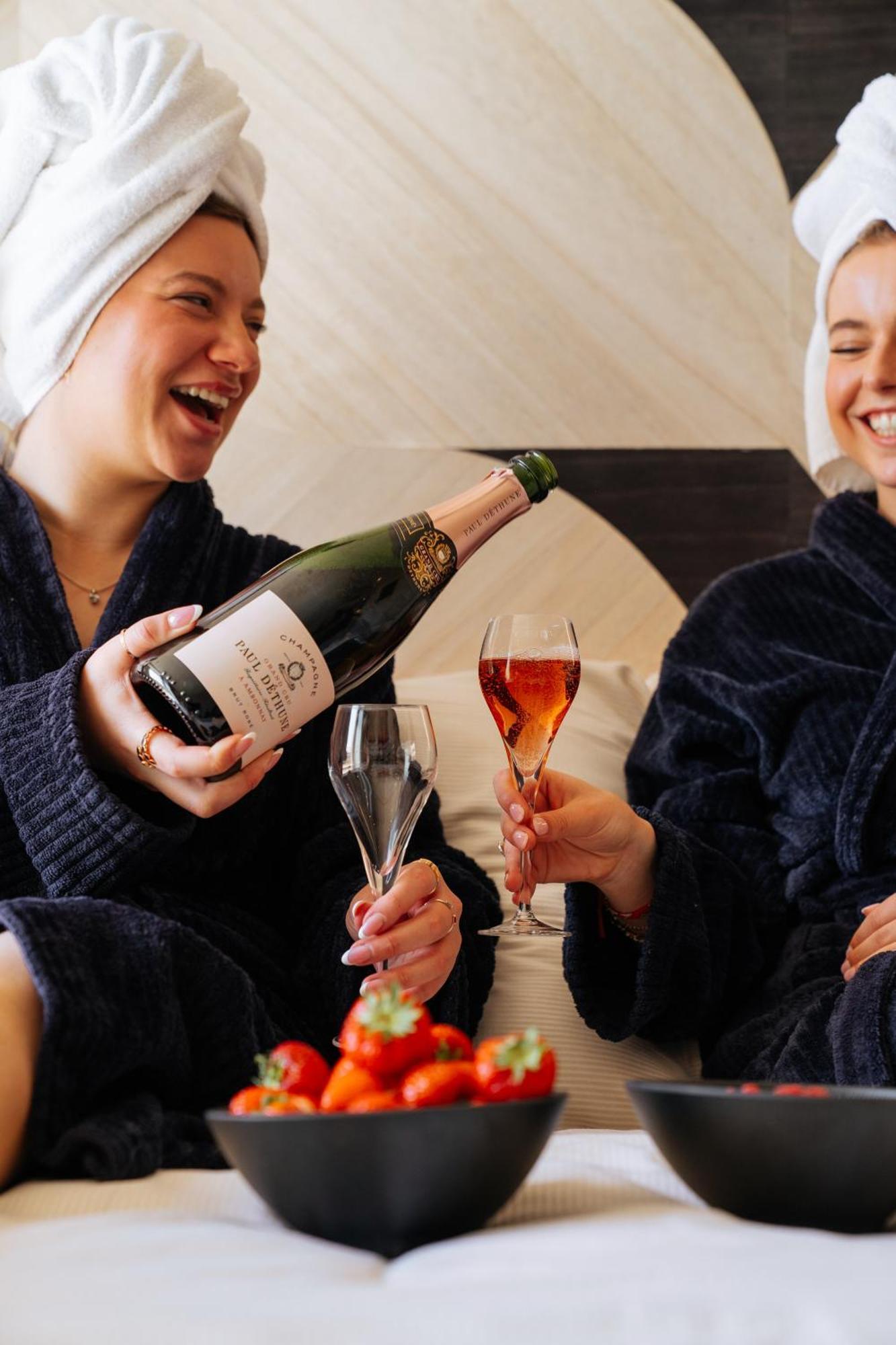Cosmopolite Hotel Nieuwpoort-Bad Екстер'єр фото